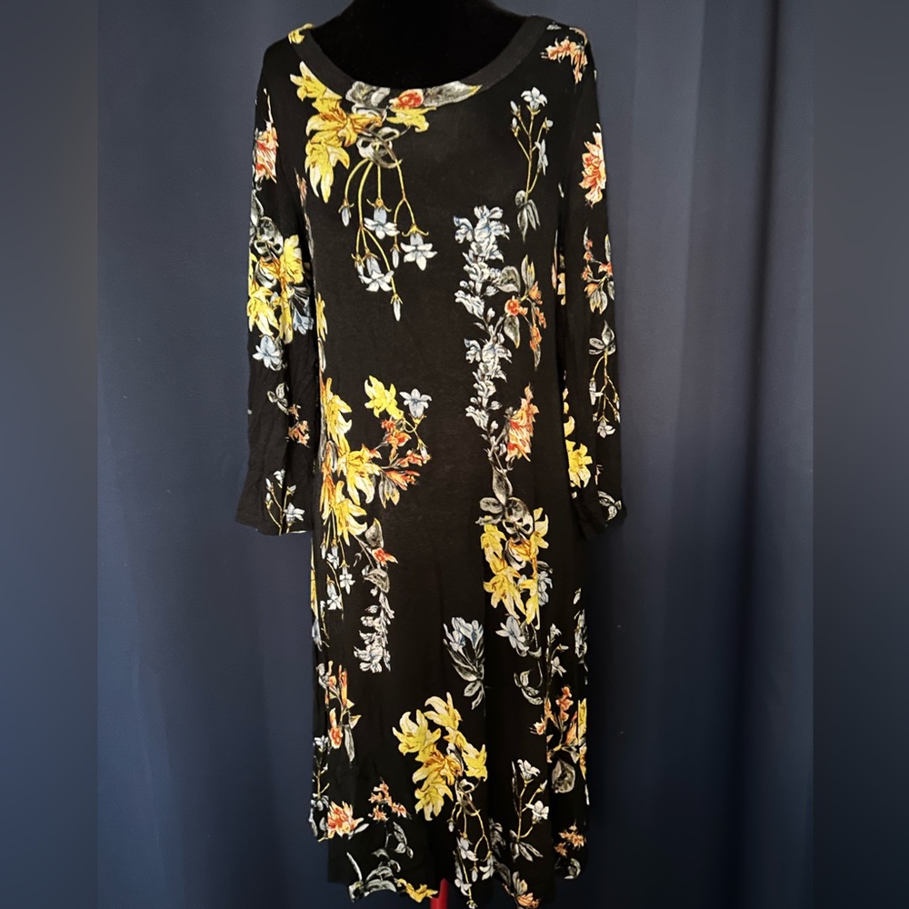 3/4 sleeve black dress with yellow tropical flowers, comfortable and soft